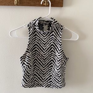 Black and white fitted crop top